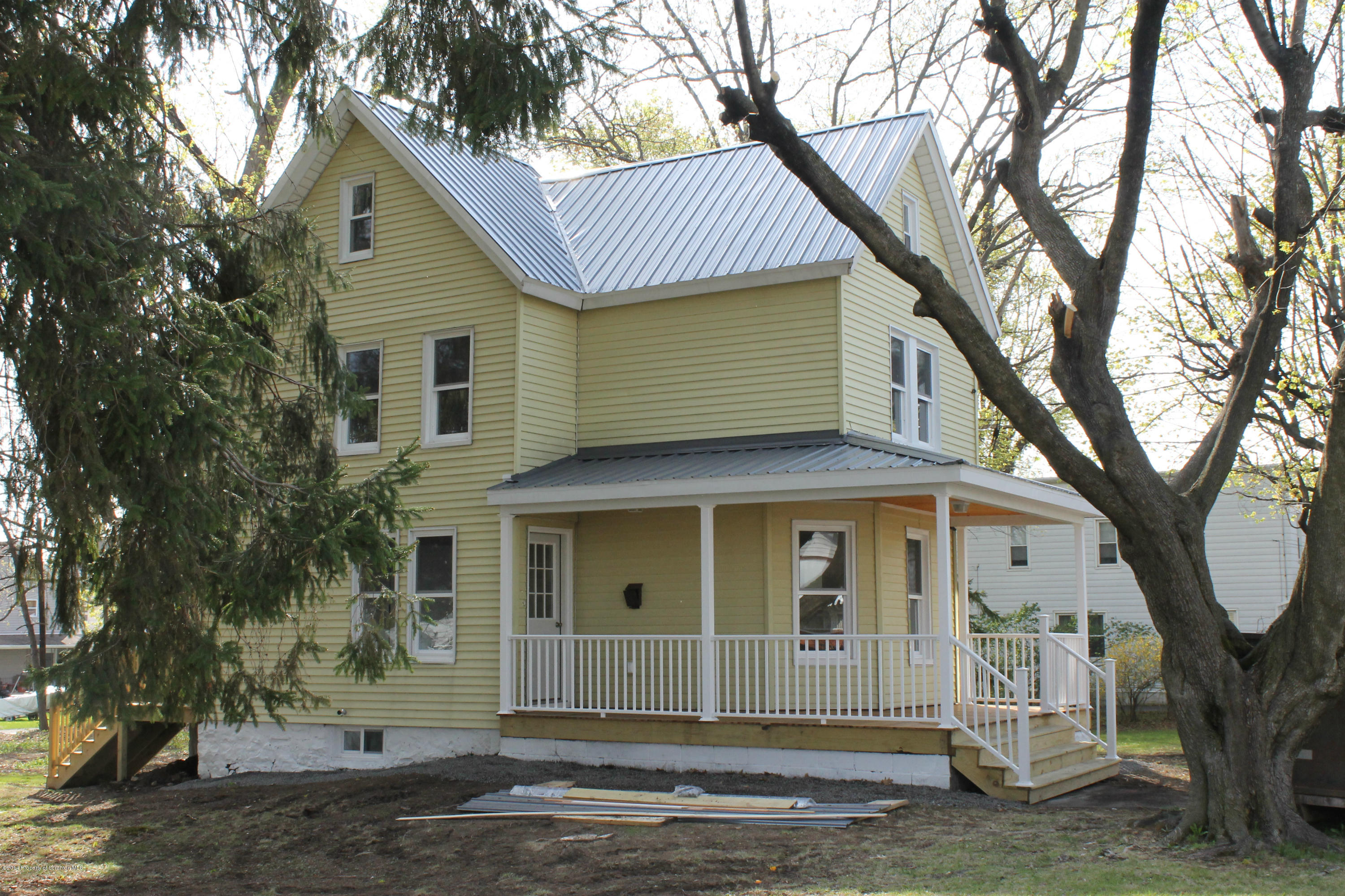 1235-1239 Rundle Street Scranton, PA 18504 - Photo 1 of 13 Gallery Image 1