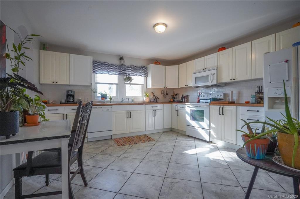 288 North Leonard Road Lexington, NC 27295 - Photo 12 of 29 Gallery Image 12
