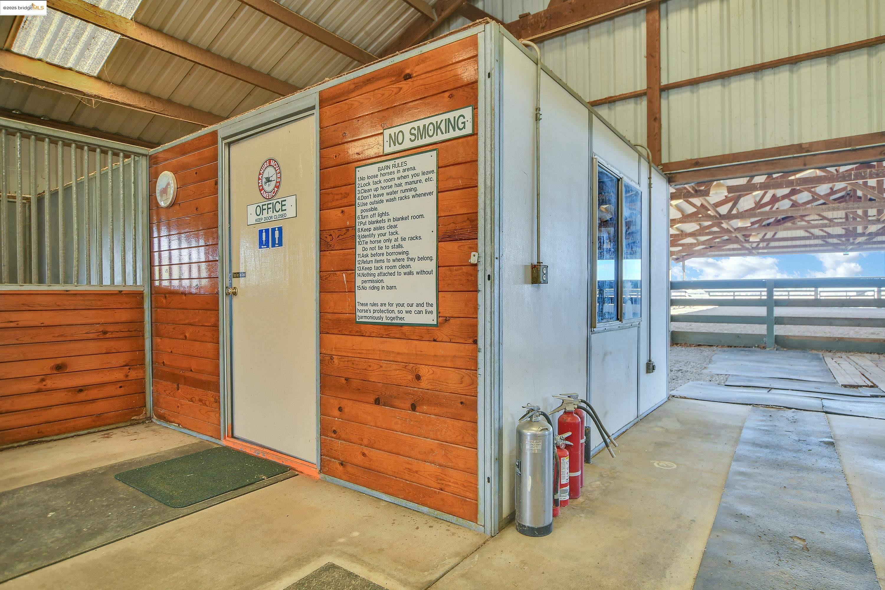 23701 Marsh Creek Road Brentwood, CA 94513 - Photo 40 of 52 View of stable