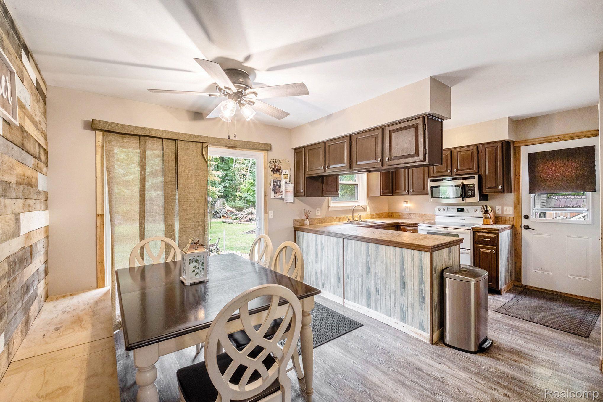 8354 Shipman Road Corunna, MI 48817 - Photo 8 of 30 Gallery Image 8