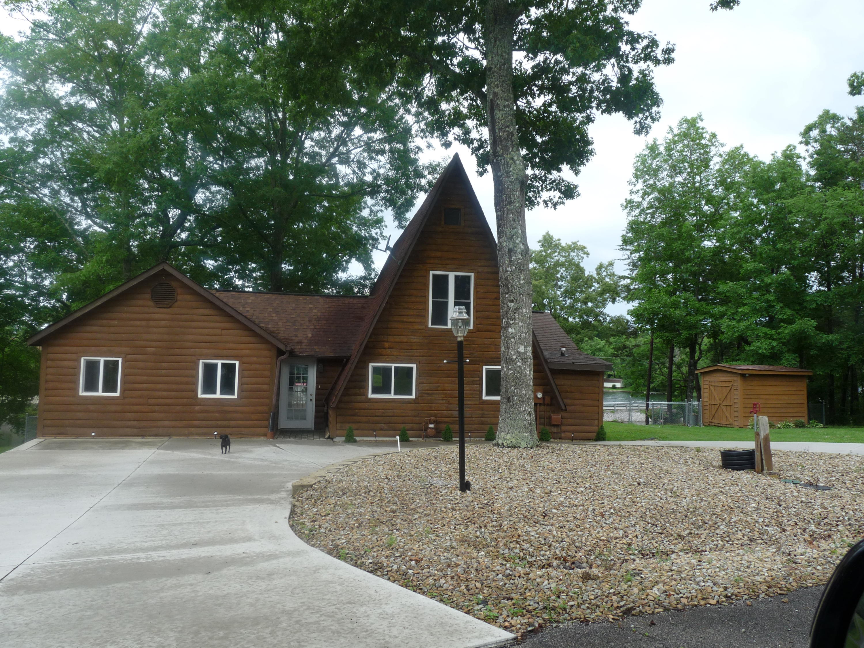 1620 Cherokee Road East Crossville, TN 38572 - Photo 2 of 40 Front of home