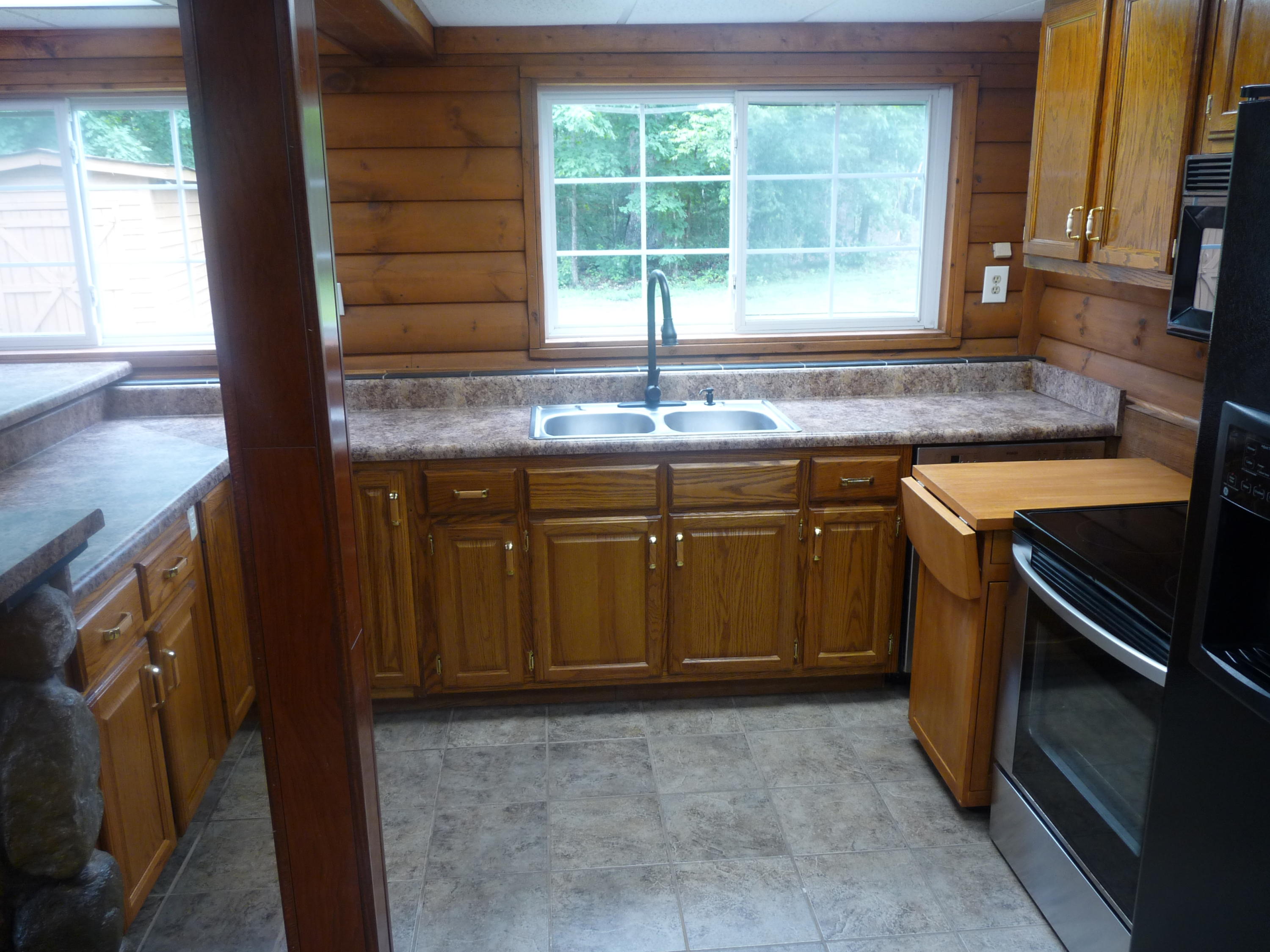 1620 Cherokee Road East Crossville, TN 38572 - Photo 10 of 40 Kitchen