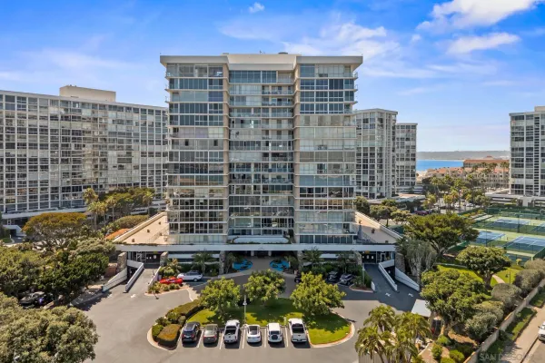 $2,985,000 | 1750 Avenida Del Mundo, Unit 309, Coronado, CA 92118