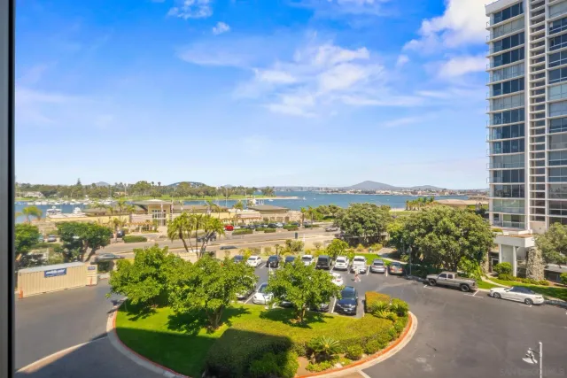 $2,985,000 | 1750 Avenida Del Mundo, Unit 309, Coronado, CA 92118