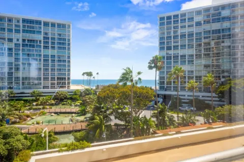 $2,985,000 | 1750 Avenida Del Mundo, Unit 309, Coronado, CA 92118