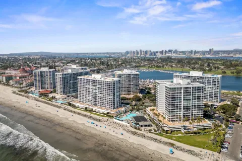 $2,985,000 | 1750 Avenida Del Mundo, Unit 309, Coronado, CA 92118