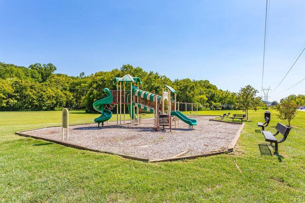 900 Mountain Creek Road, Unit 278 Chattanooga, TN 37405 - Photo 15 of 19 Signal View Playground