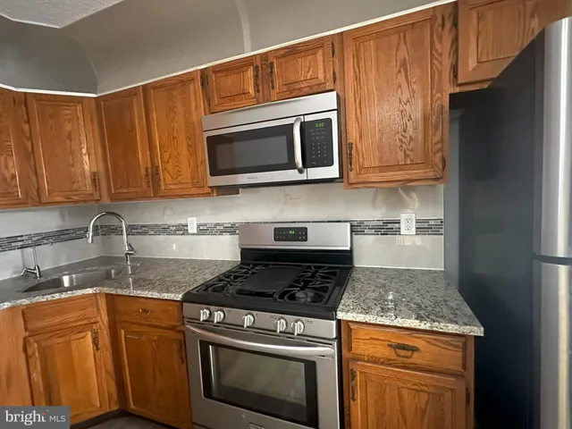 $2,500 | 66 Cheverny Court, Hamilton, NJ 08619