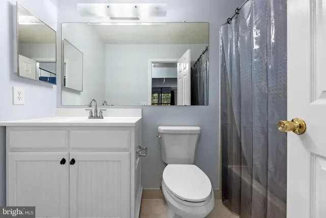 $2,500 | 66 Cheverny Court, Hamilton, NJ 08619