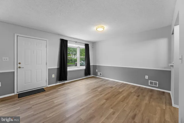 $2,500 | 66 Cheverny Court, Hamilton, NJ 08619