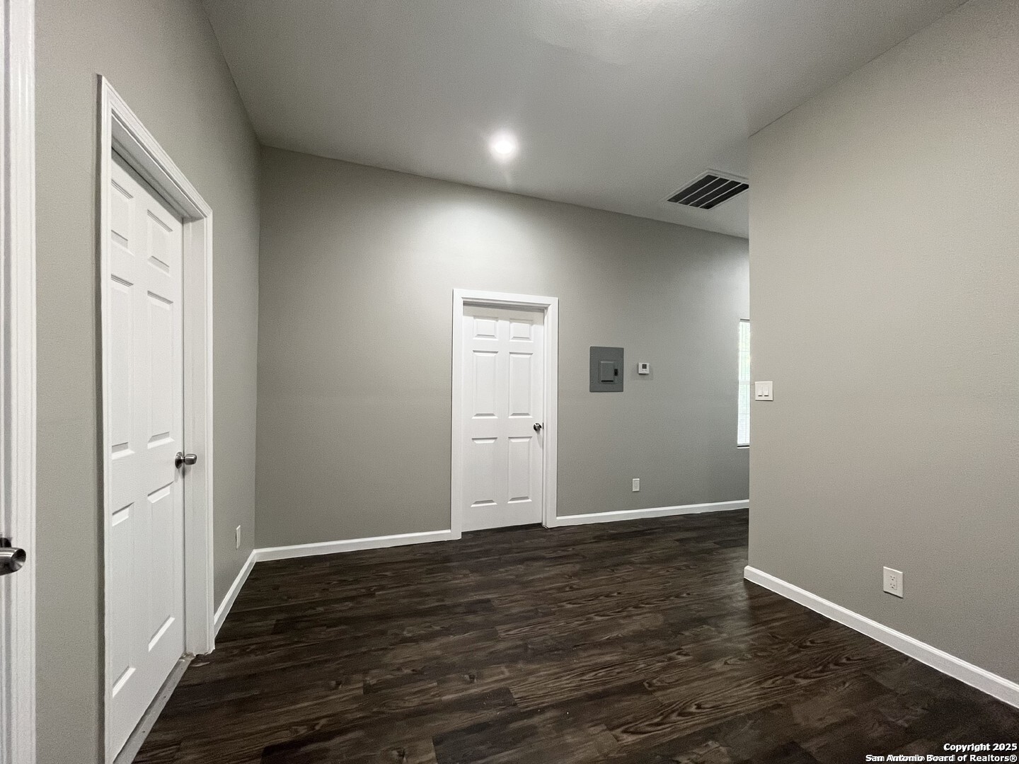 219 Rigsby Avenue San Antonio, TX 78210 - Photo 4 of 4