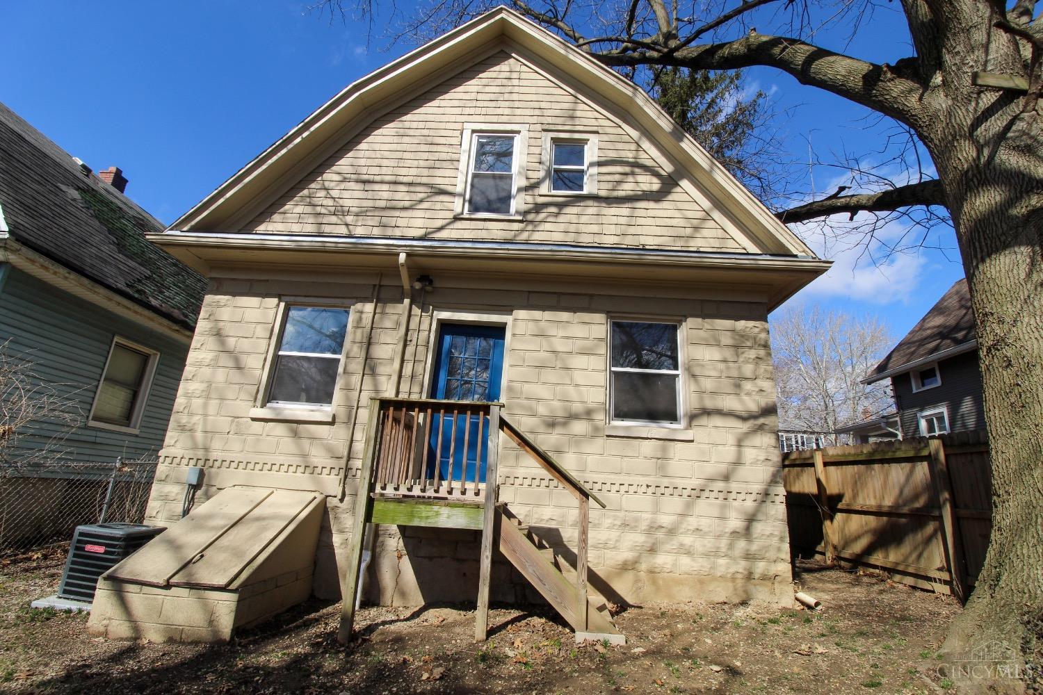 3135 Mapleleaf Avenue Cincinnati, OH 45213 - Photo 28 of 31