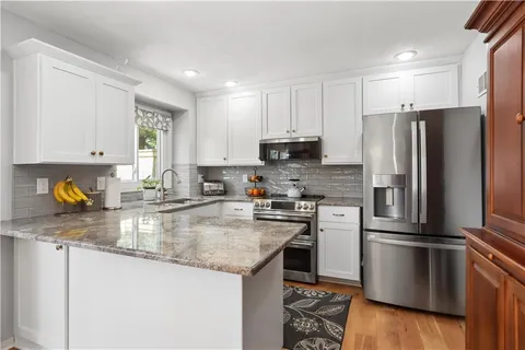 $345,000 | 12628 Barkley Street, Leawood, KS 66209