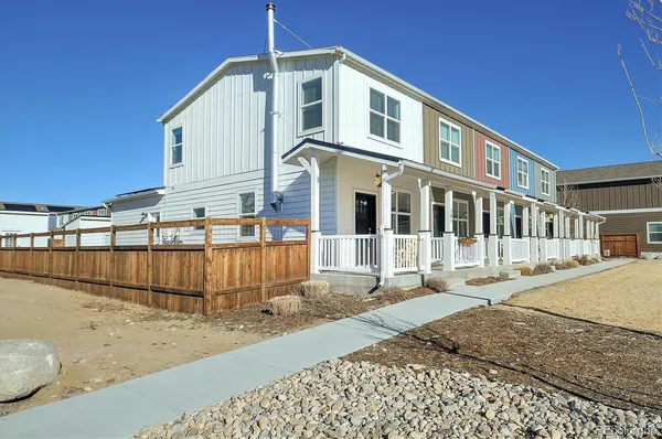 a view of a large white building