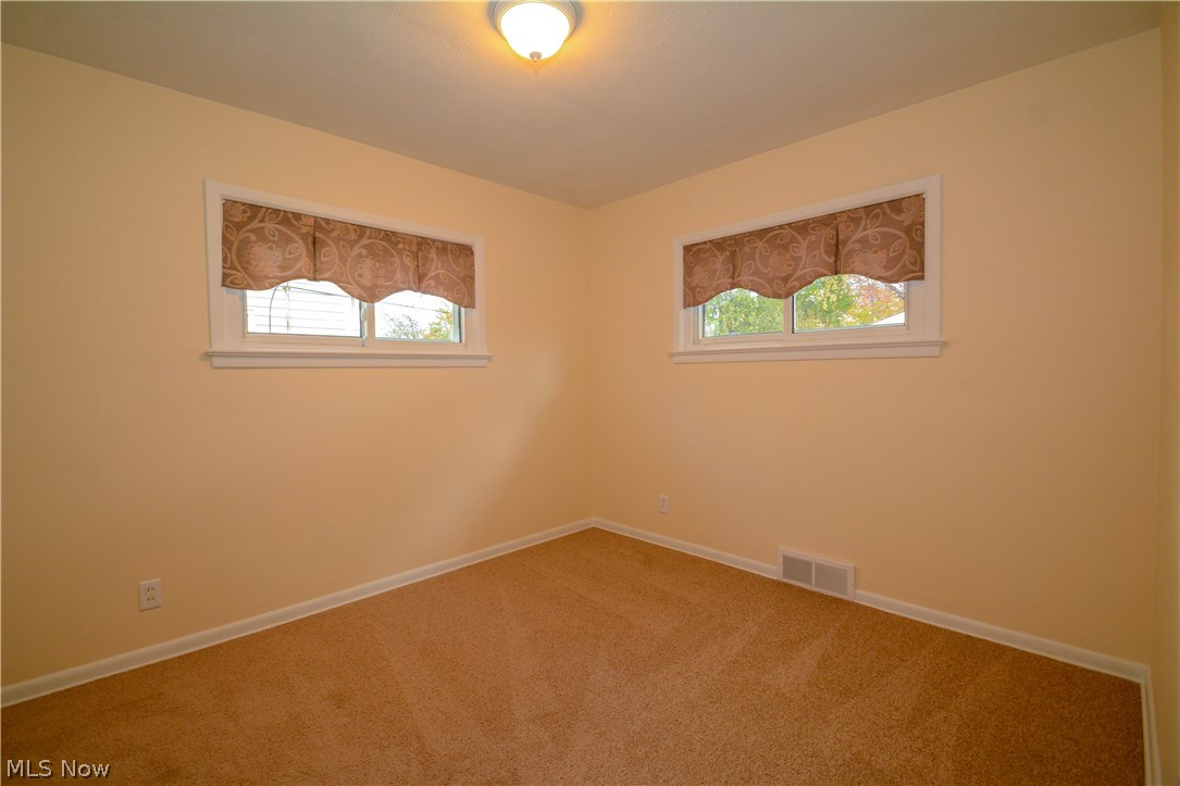 799 Glenhurst Road Willowick, OH 44095 - Photo 15 of 35
