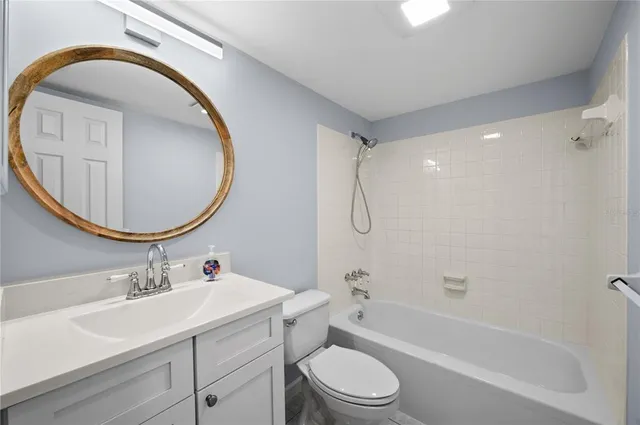 $250,000 | 528 Barcelona Avenue, Unit 114, Venice, FL 34285