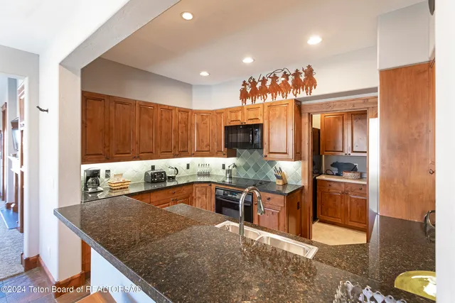 $2,750,000 | 531 Snow King Loop, Unit 3130, Jackson, WY 83001