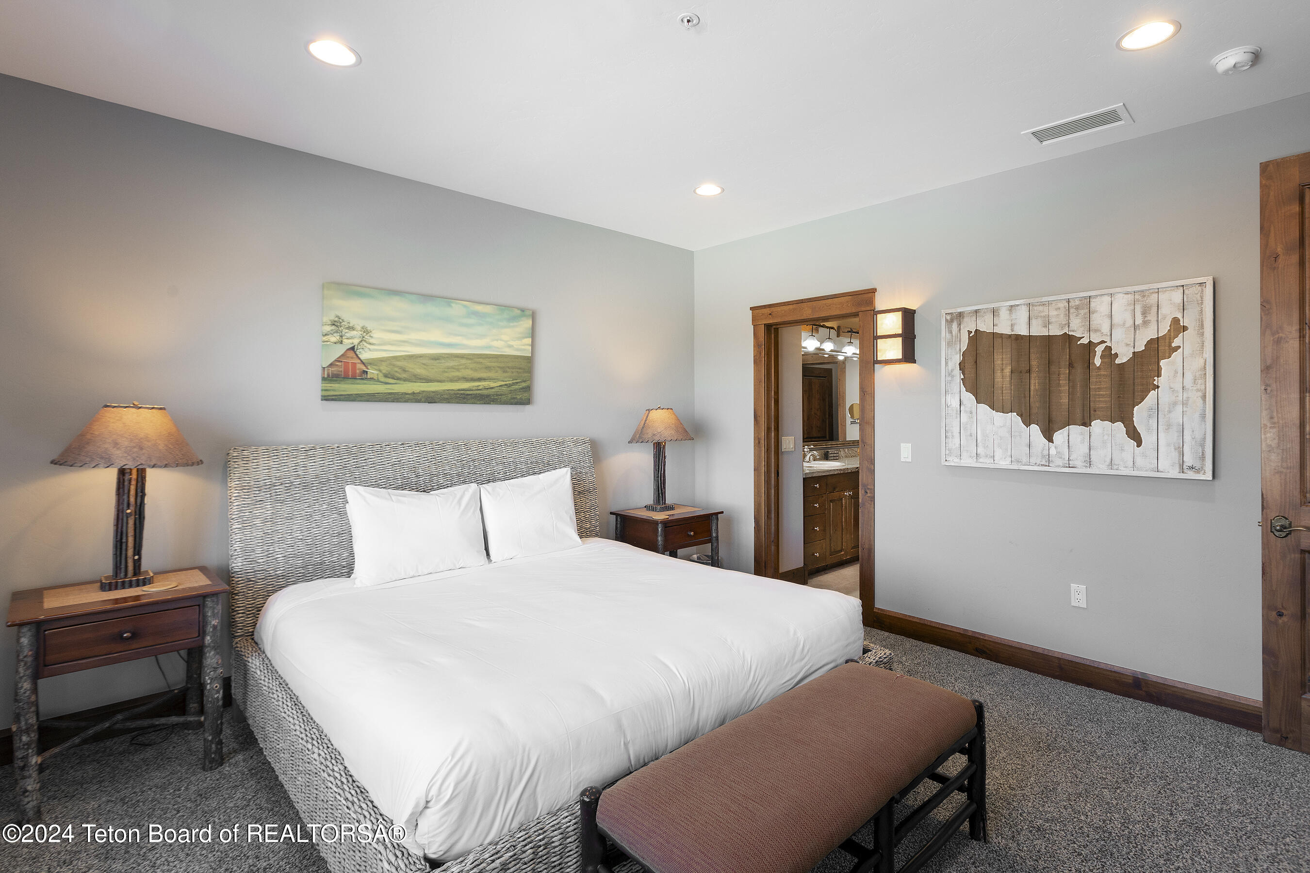 531 Snow King Loop, Unit 3130 Jackson, WY 83001 - Photo 10 of 21 Primary Bedroom Good_email