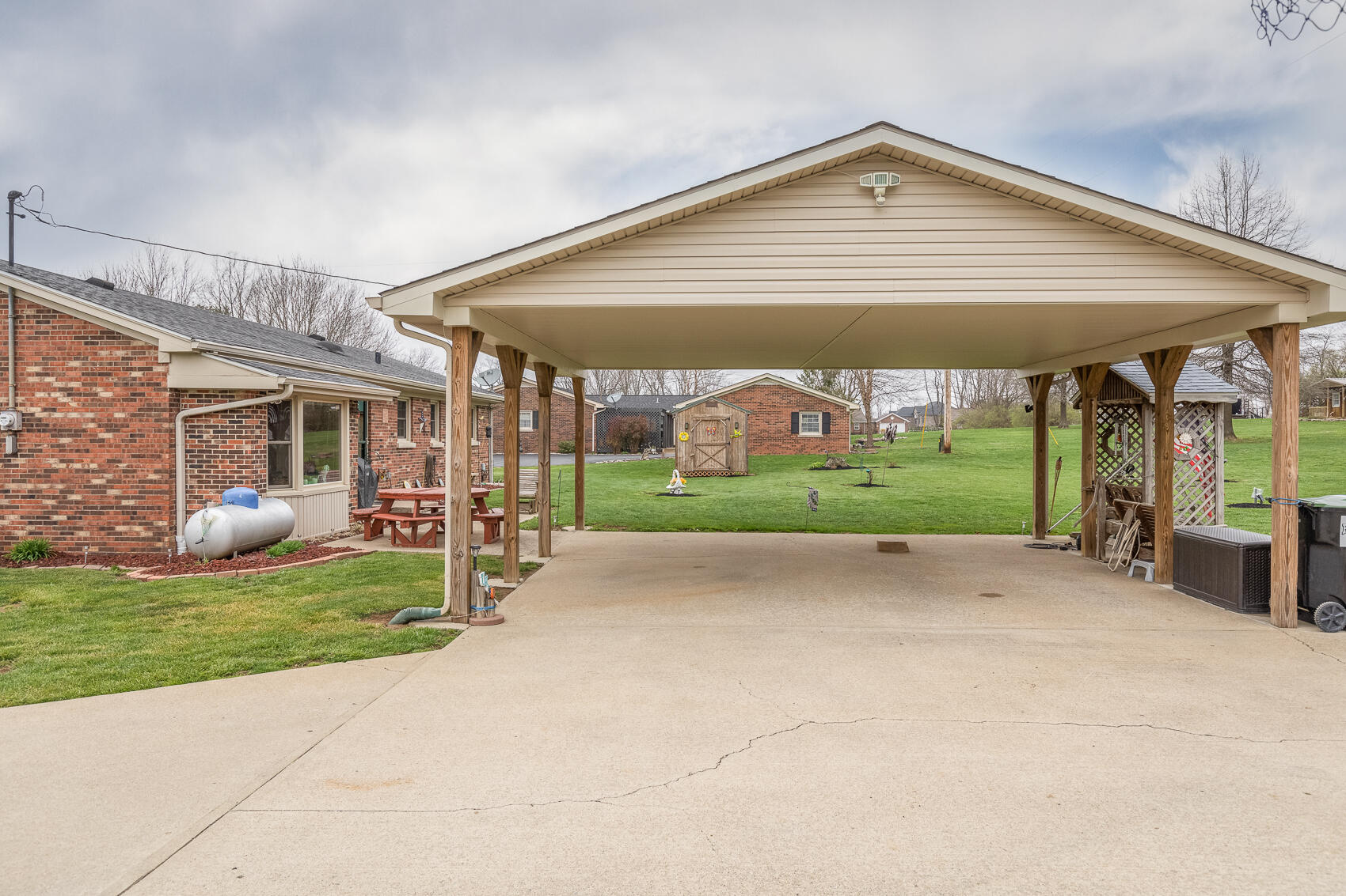 281 Anderson Road Georgetown, KY 40324 - Photo 24 of 33 281 Anderson Rd Georgetown-21
