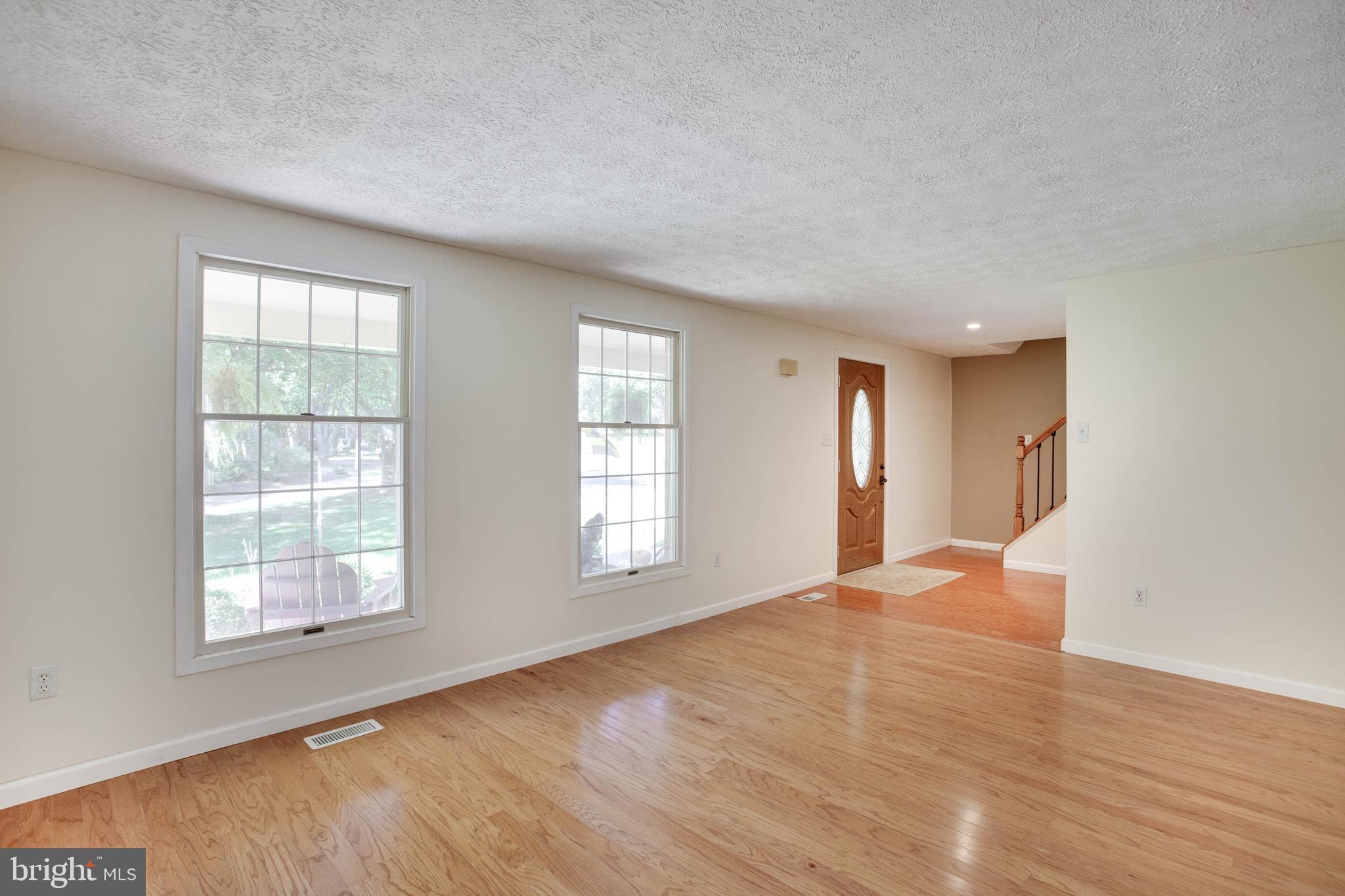 379 Yorkshire Lane Riva, MD 21140 - Photo 7 of 71 Gallery Image 7