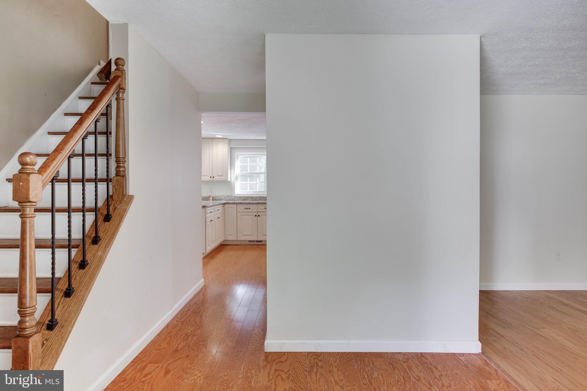 379 Yorkshire Lane Riva, MD 21140 - Photo 8 of 71 Gallery Image 8