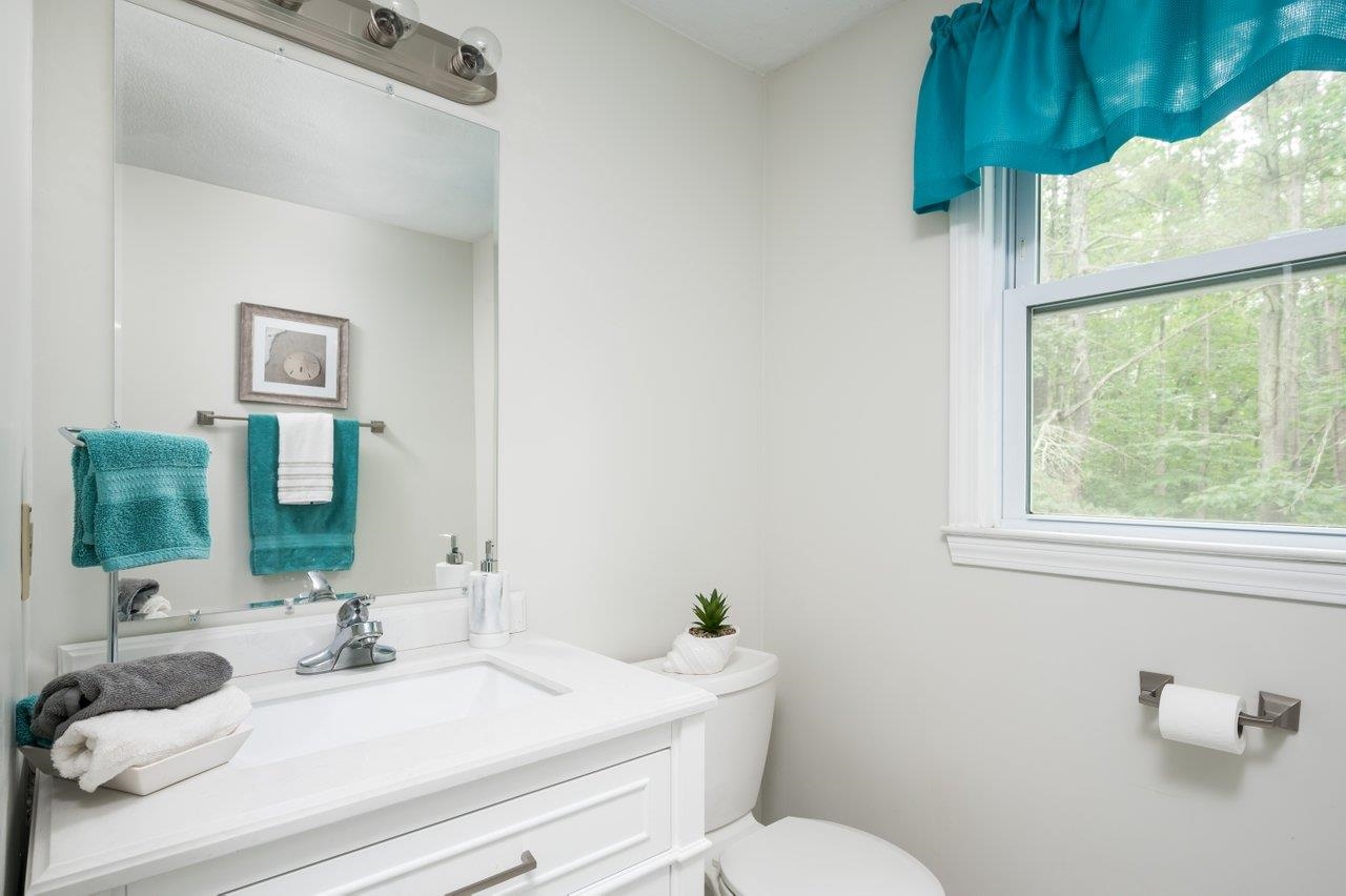 63 Rockrimmon Road Kingston, NH 03848 - Photo 10 of 40 Gallery Image 10