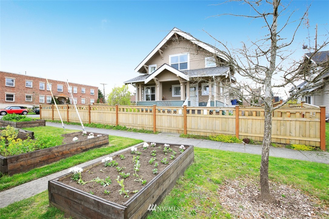 1124 South Sheridan Avenue Tacoma, WA 98405 - Photo 2 of 25