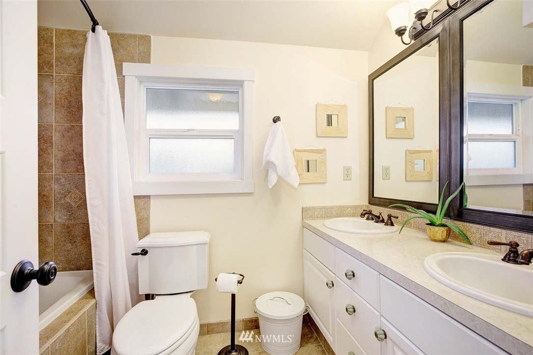 1124 South Sheridan Avenue Tacoma, WA 98405 - Photo 18 of 25