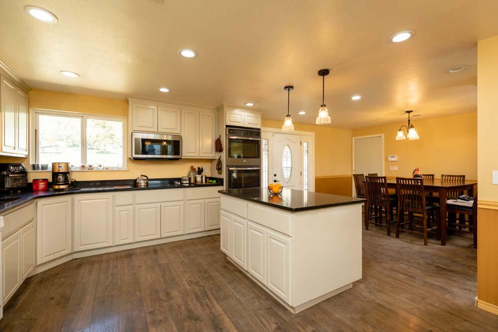 9710 Ben Kerns Road Klamath Falls, OR 97601 - Photo 14 of 50 14