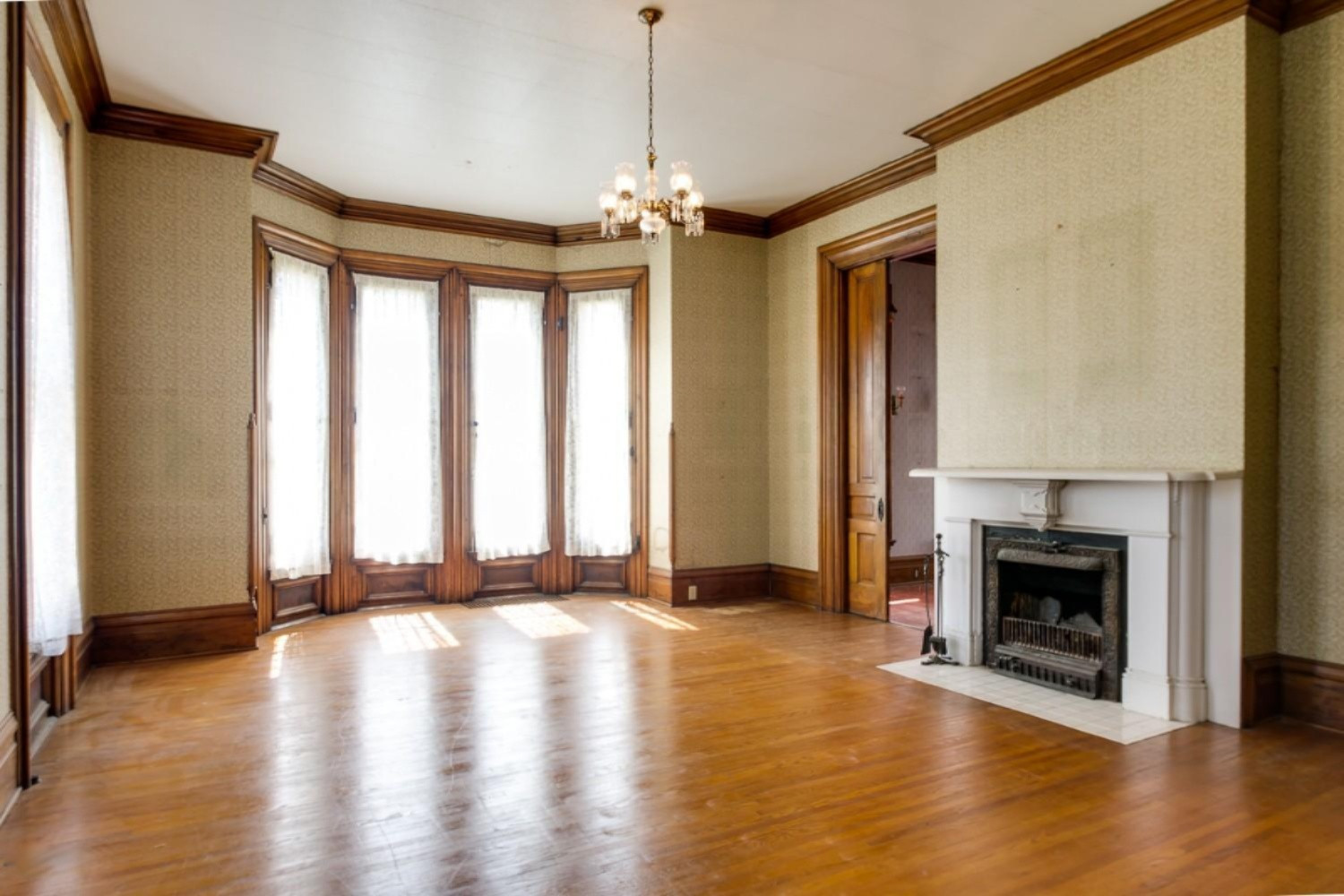 402 Walnut Street Three Rivers, MI 49093 - Photo 8 of 15 402 Walnut St-105