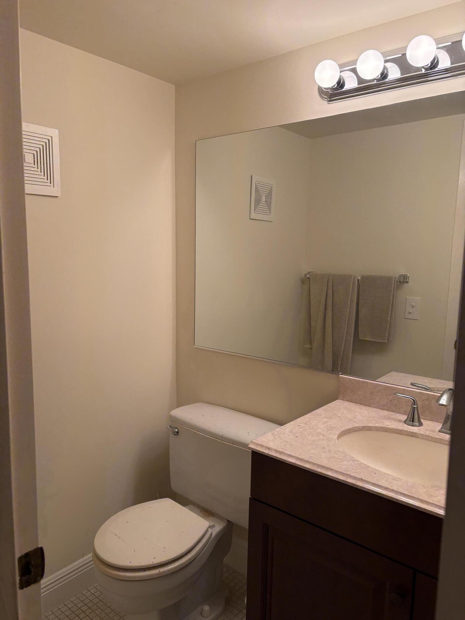 2036 Cornwall East, Unit 2036 Boca Raton, FL 33434 - Photo 8 of 13 Half Bath