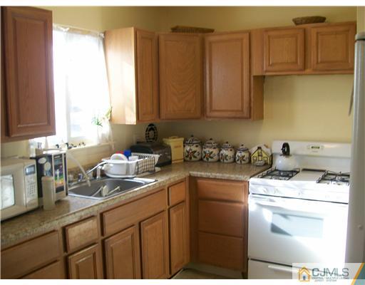 348 Ralph Street Somerset, NJ 08873 - Photo 3 of 9 Gallery Image 3