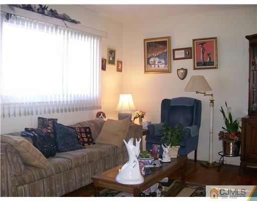 348 Ralph Street Somerset, NJ 08873 - Photo 4 of 9 Gallery Image 4
