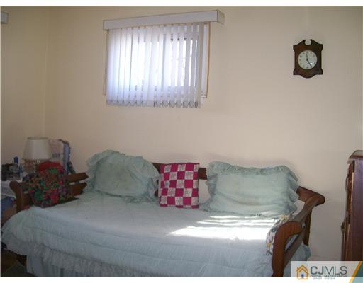 348 Ralph Street Somerset, NJ 08873 - Photo 5 of 9 Gallery Image 5