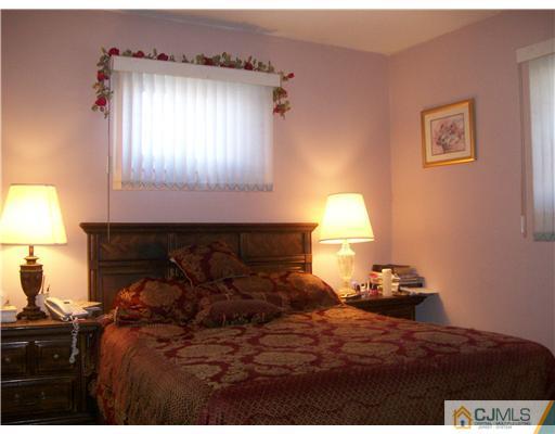 348 Ralph Street Somerset, NJ 08873 - Photo 6 of 9 Gallery Image 6