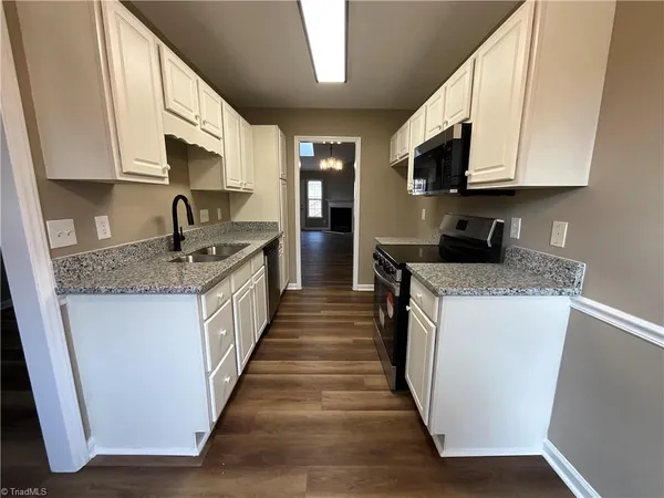 $1,675 | 154 Wesley Harris Circle, Greensboro, NC 27455