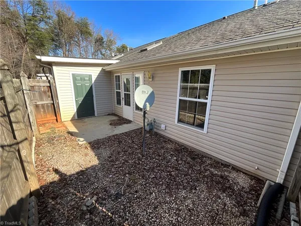 $1,675 | 154 Wesley Harris Circle, Greensboro, NC 27455