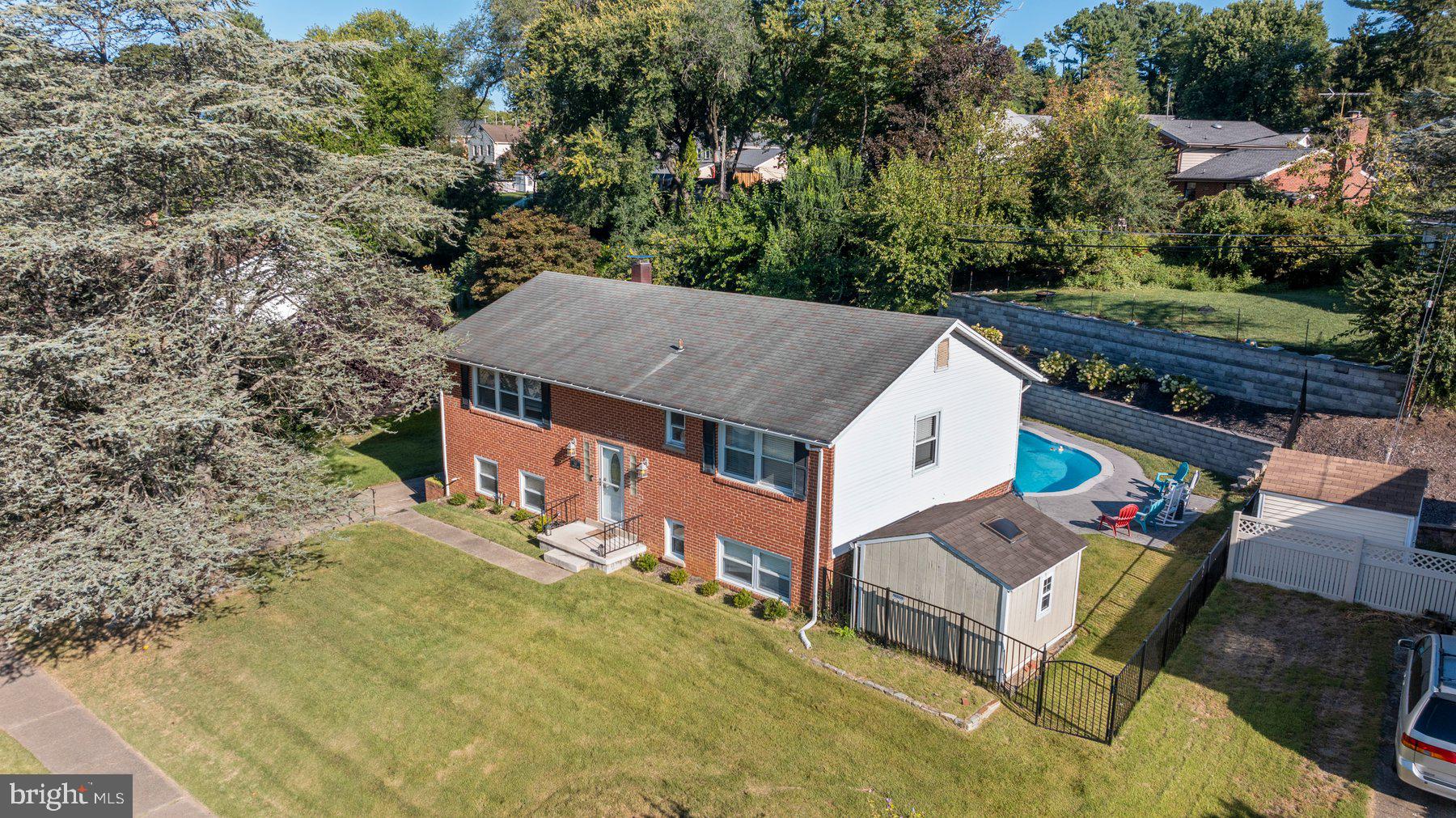 Welcome to 910 Crestwick Road!