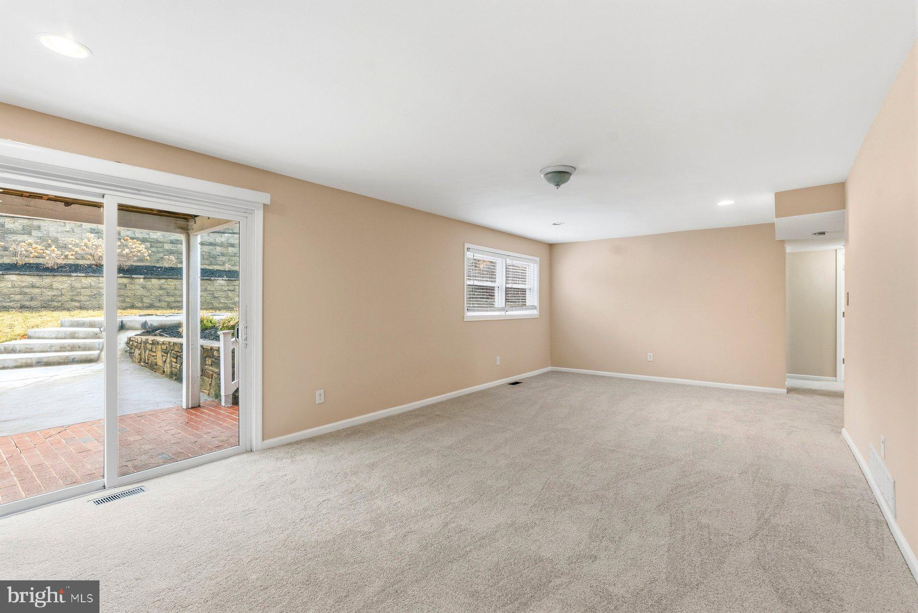 910 Crestwick Road Towson, MD 21286 - Photo 22 of 34