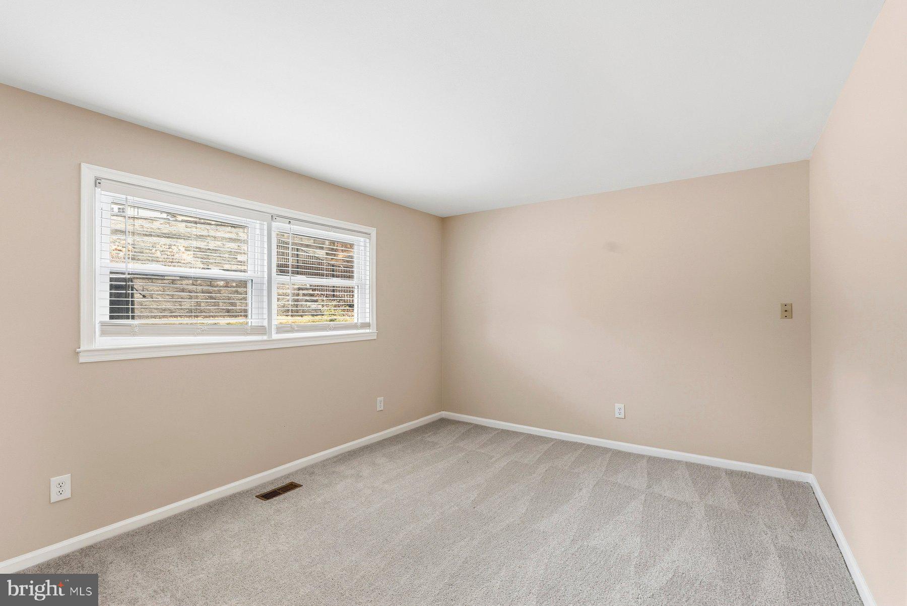 910 Crestwick Road Towson, MD 21286 - Photo 23 of 34