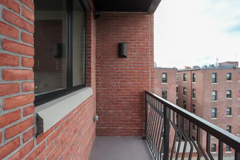 $1,585,000 | 44-50 Symphony Road, Unit 404, Boston, MA 02115