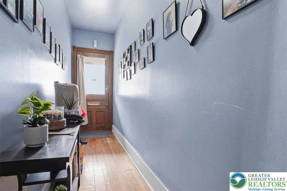 921 Broadway Fountain Hill, PA 18015 - Photo 10 of 93
