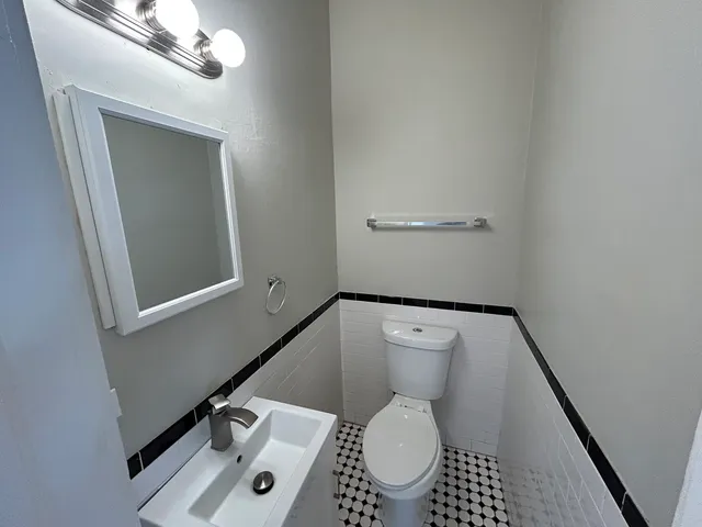 $149,900 | 10509 North Main Street, Richmond, IL 60071