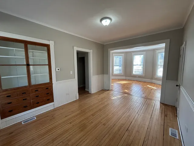 $149,900 | 10509 North Main Street, Richmond, IL 60071