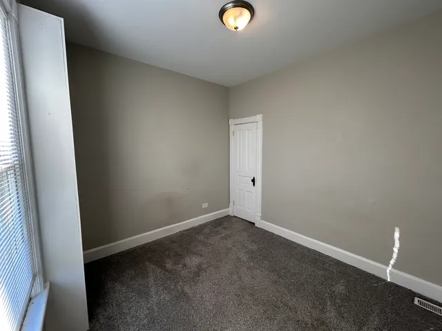 $149,900 | 10509 North Main Street, Richmond, IL 60071