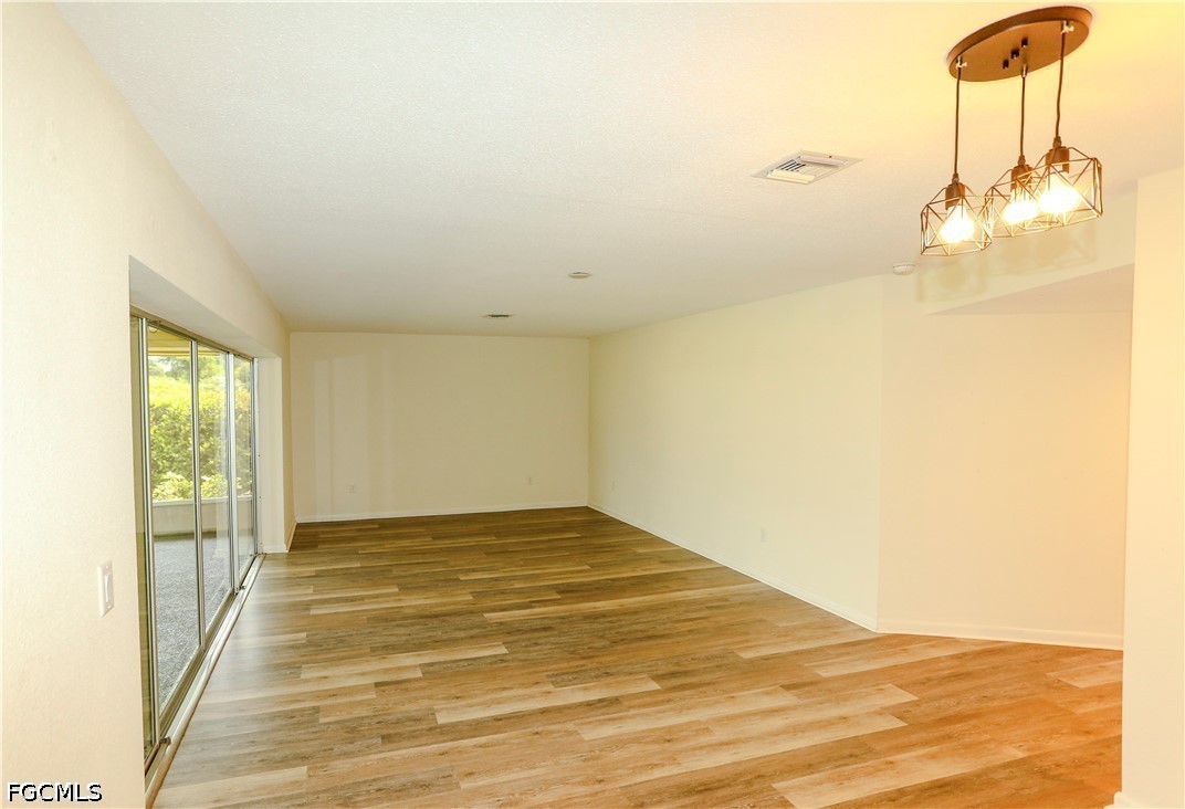5654 Eichen Circle Fort Myers, FL 33919 - Photo 2 of 29
