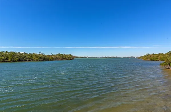 $349,900 | 5408 Eagles Point Circle, Unit 302, Sarasota, FL 34231