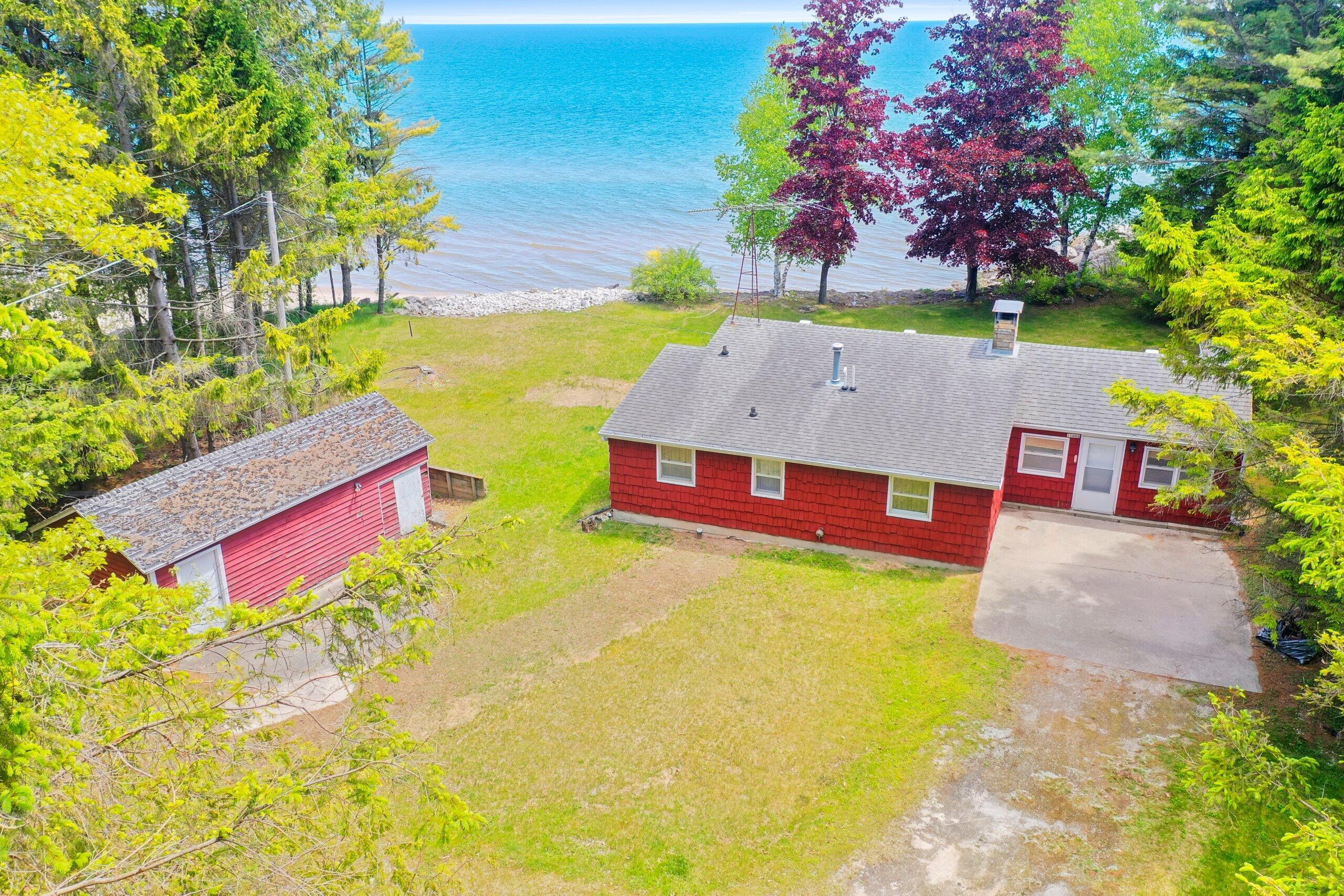 015-11009LakeDrive-TwoRivers-WI-54241-SM