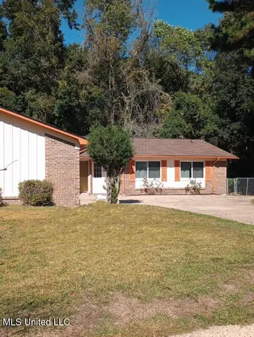 $2,250 | 1109 Le Badine Court, Ocean Springs, MS 39564