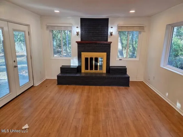 $2,250 | 1109 Le Badine Court, Ocean Springs, MS 39564